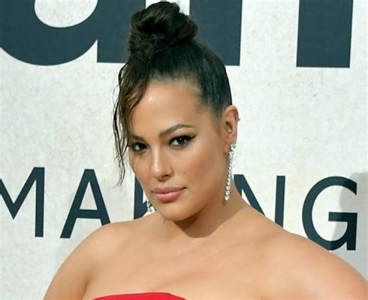 Ashley Graham in Bathing Suit Enjoys "Sweet Eats Sweeter Days" — Celebwell