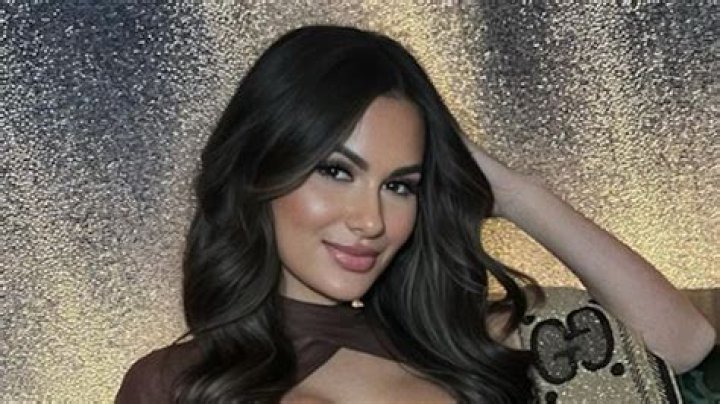 Love is Blind's Jessica Vestal in Two-Piece Workout Gear Does Solidcore 
